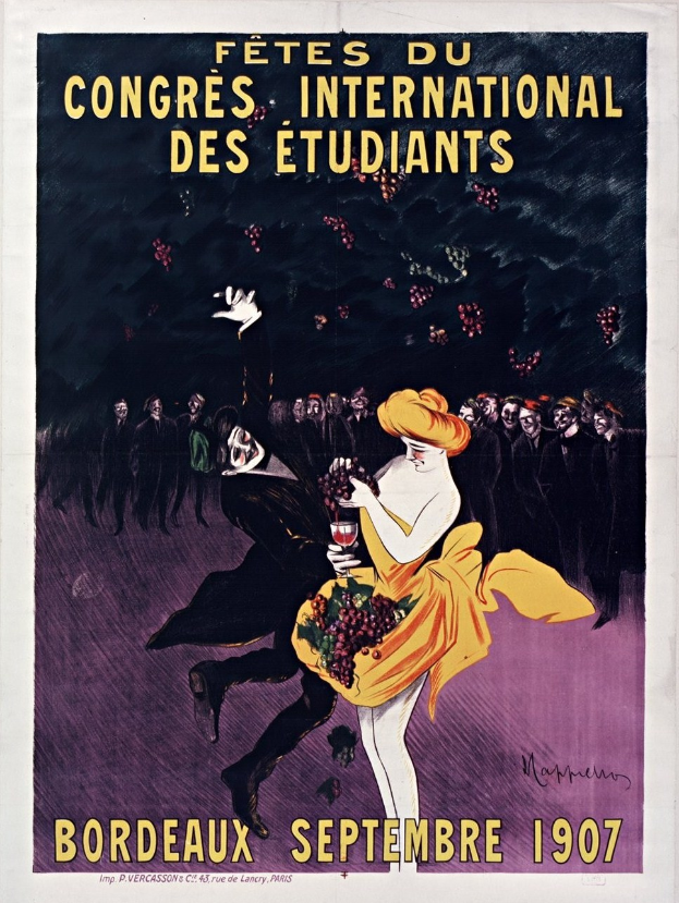 Plakat aus dem Jahr 1907 für eine Weinprobe in Bordeaux, Frankreich, das eine Frau in einem gelben Kleid mit einem Weinglas in der Hand zeigt, umgeben von einer Menge, mit Text auf dem Plakat.