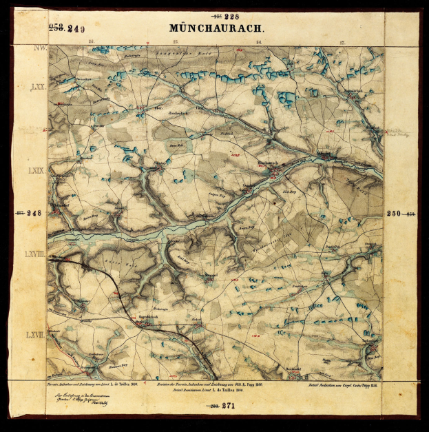 Ein altes topografisches Stadtplan von München, Deutschland, mit einem schwarzen Rand, gefüllt mit Text und Zahlen, die das Stadtgebiet detailliert beschreiben.