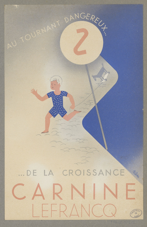 Ein Karnevalplakat in Frankreich mit einer Person in einem hellgelben Kleid, die fröhlich lächelt, umgeben von schwarzer Schrift, die "Karneval" lautet.