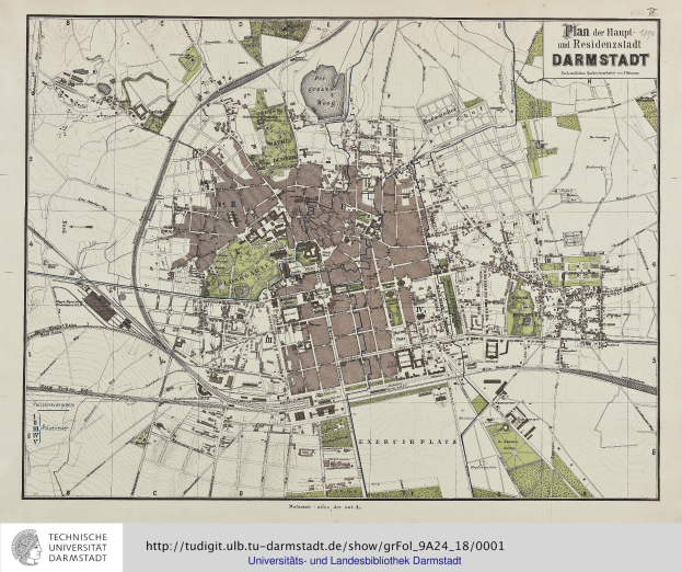 Ein detaillierter alter Stadtplan von Darmstadt, Deutschland, der Straßen, Gebäude und Sehenswürdigkeiten mit Text unten zeigt.