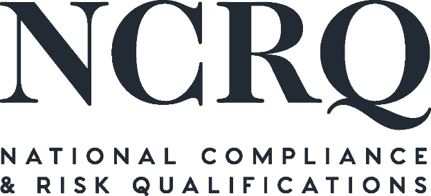 Weißer Hintergrund mit zentrierter fetter schwarzer Schrift "National Compliance & Risk Qualifications" in einer modernen Schriftart, eingerahmt von einem schmalen schwarzen Rand.