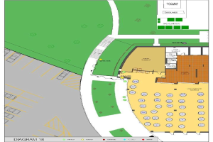 Detailierter Lageplan einer neuen Schule mit Räumen, Fluren und Campus-Einrichtungen sowie begleitendem Text zur Beschreibung der Klassenzimmer, Schülerkapazität und Annehmlichkeiten.
