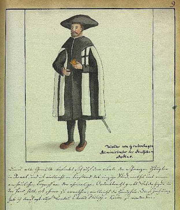 Ein Mann in einem schwarzen und weißen Gewand und Hut, der ein offenes Buch mit dem Titel 'Wächter von Gruberhagen' hält, steht in einer würdevollen Pose mit einem ernsten Gesichtsausdruck.