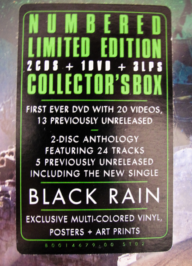 Eine Werbung, die ein Produkt oder eine Dienstleistung mit Text und Grafiken präsentiert.