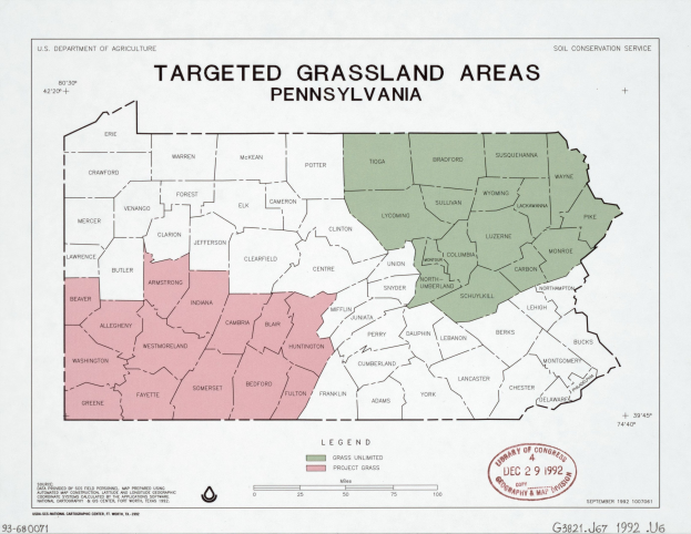Plakat mit einer Karte von Pennsylvania, die mit grünen Bereichen markierte Zielgebiete für Grasland zeigt, überlagert mit Namen und Grenzen der Countys.